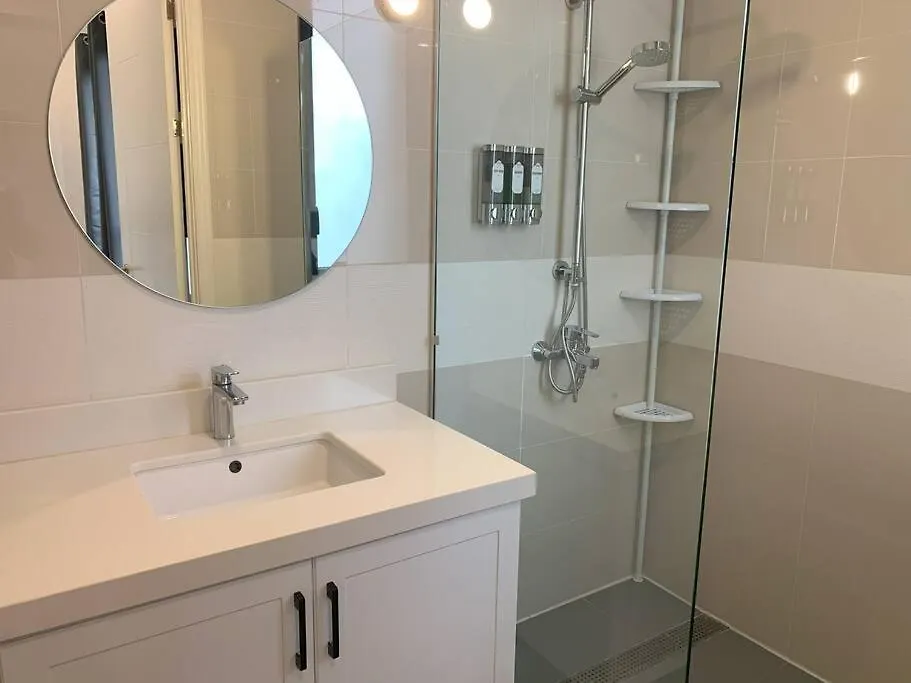 Appartamento Taryn Suite 2Br Apt In Kingston